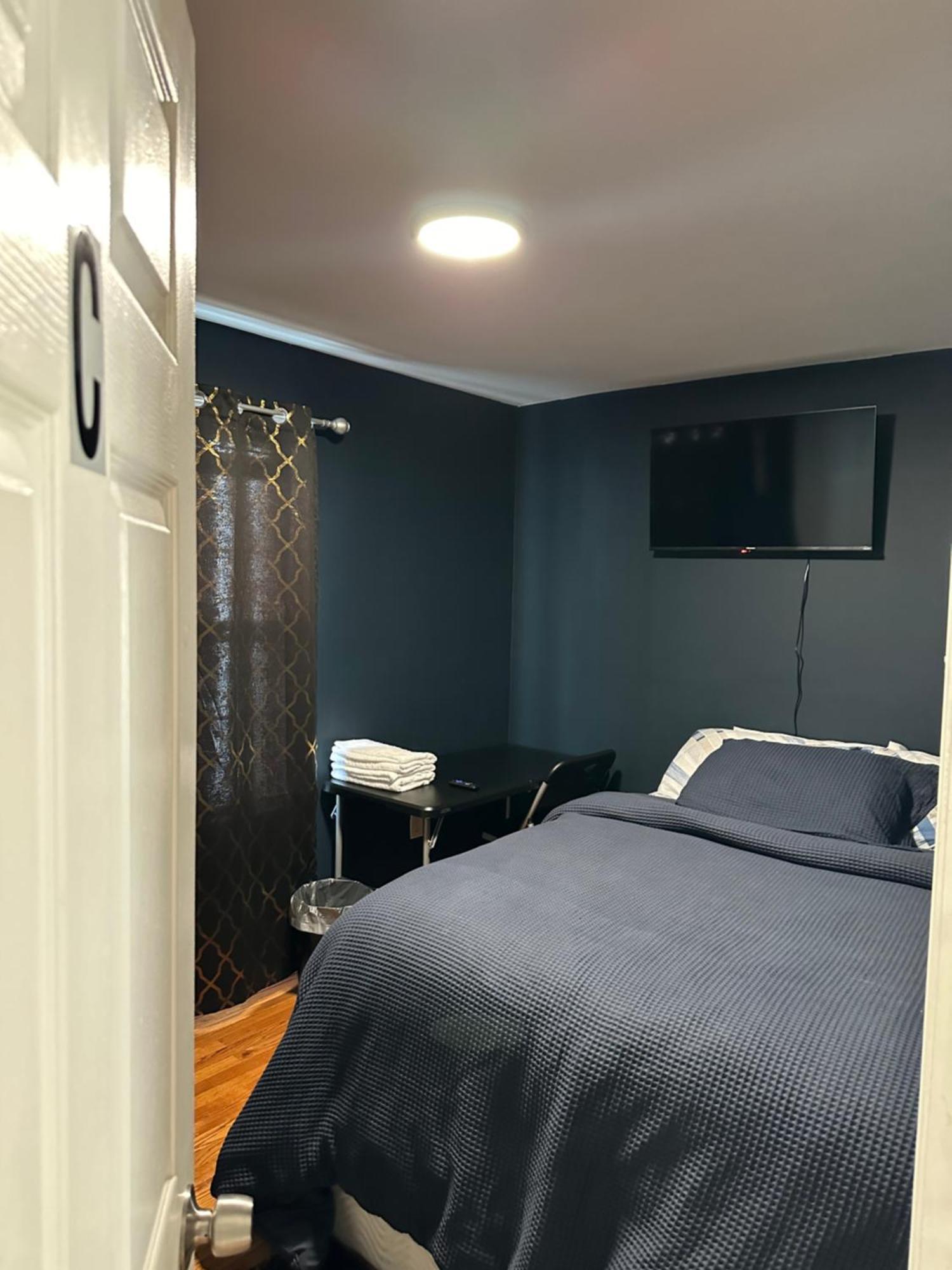 Fidelia Crystal Room, Queen Bed Minutes From Newark Liberty International Airport And Newark Penn Station Irvington Exterior photo